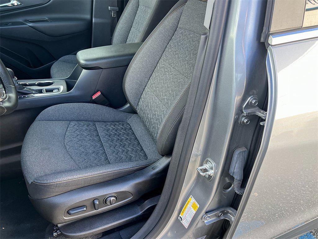 used 2024 Chevrolet Equinox car, priced at $24,400