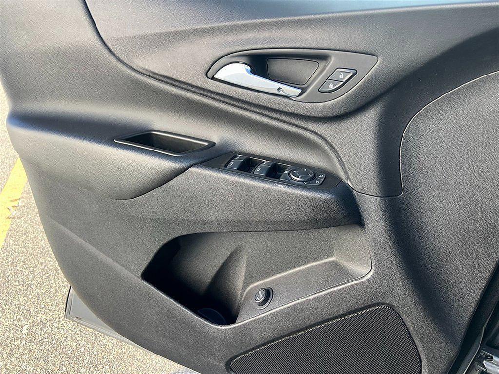 used 2024 Chevrolet Equinox car, priced at $24,400