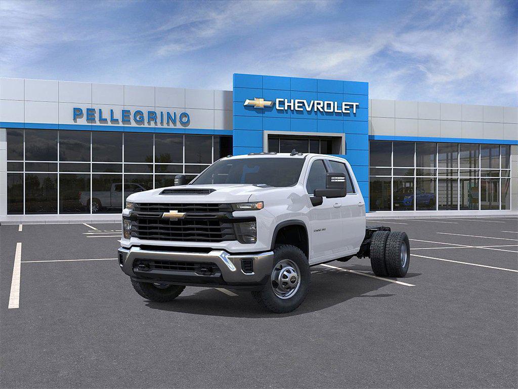 new 2025 Chevrolet Silverado 3500 car, priced at $54,903
