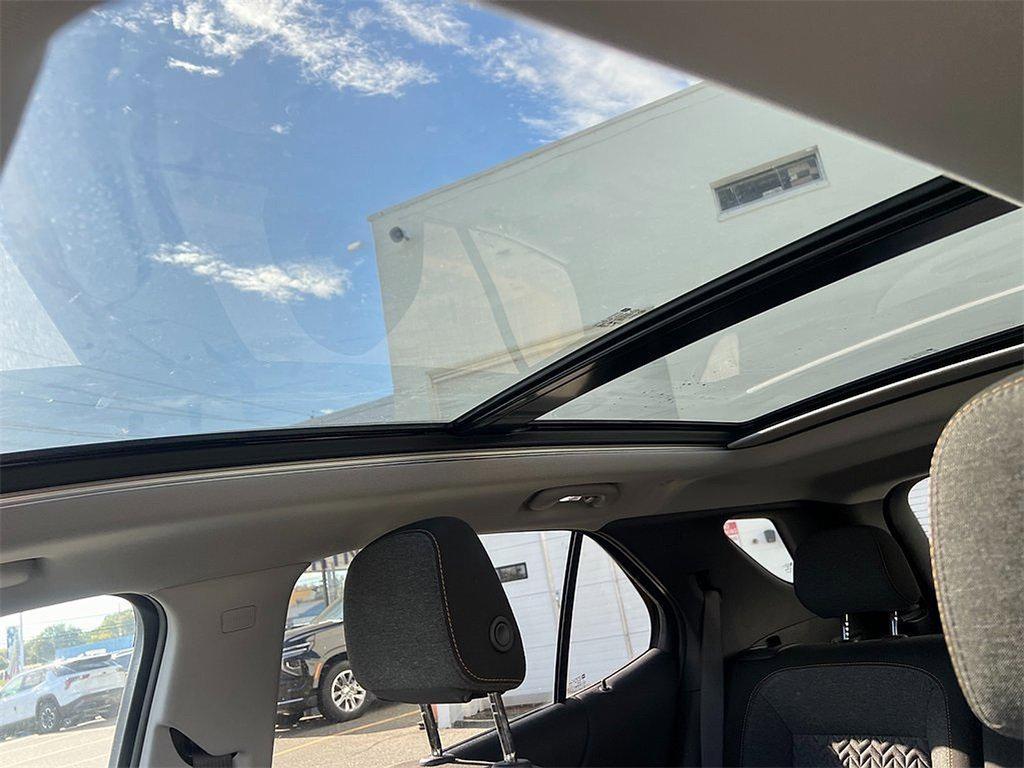 used 2022 Chevrolet Equinox car, priced at $24,444