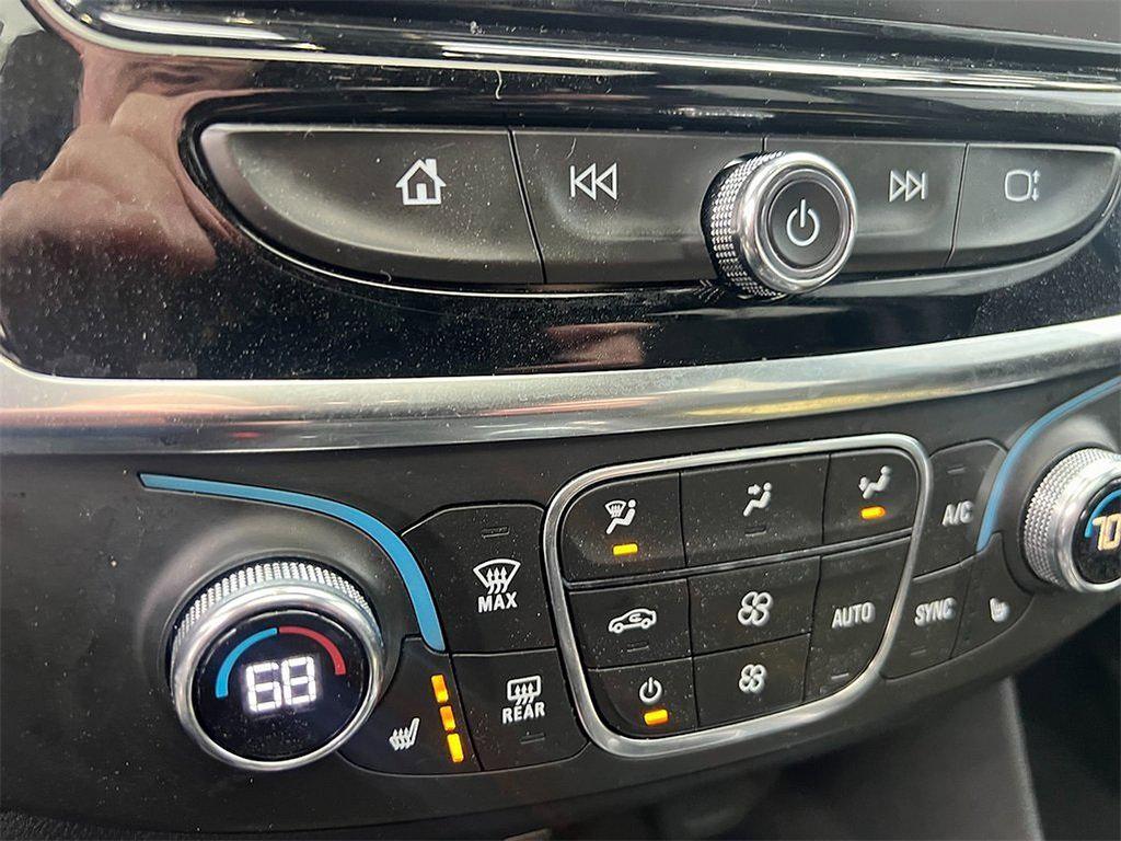 used 2023 Chevrolet Traverse car, priced at $35,771