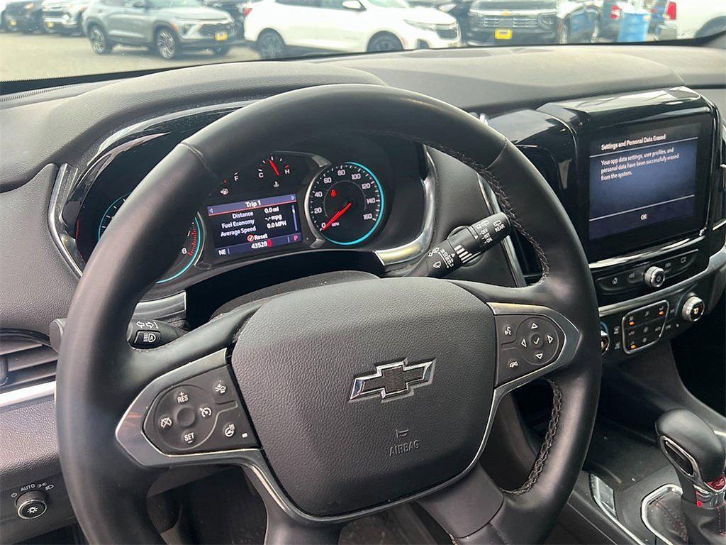 used 2023 Chevrolet Traverse car, priced at $35,771