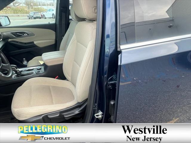 used 2022 Chevrolet Traverse car, priced at $29,900