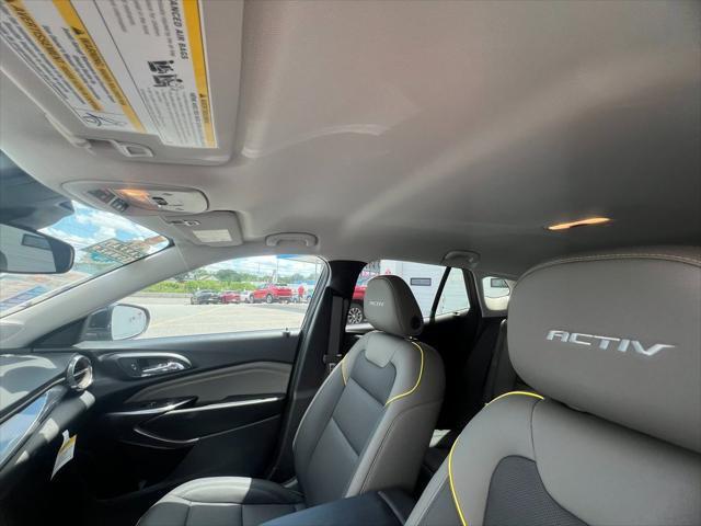 new 2025 Chevrolet Trax car, priced at $27,290