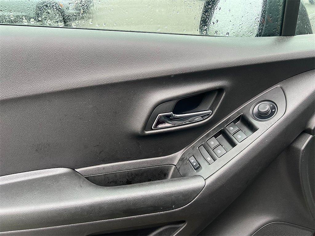 used 2022 Chevrolet Trax car, priced at $20,770
