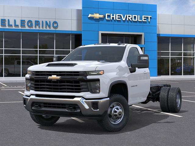 new 2025 Chevrolet Silverado 3500 car, priced at $51,938