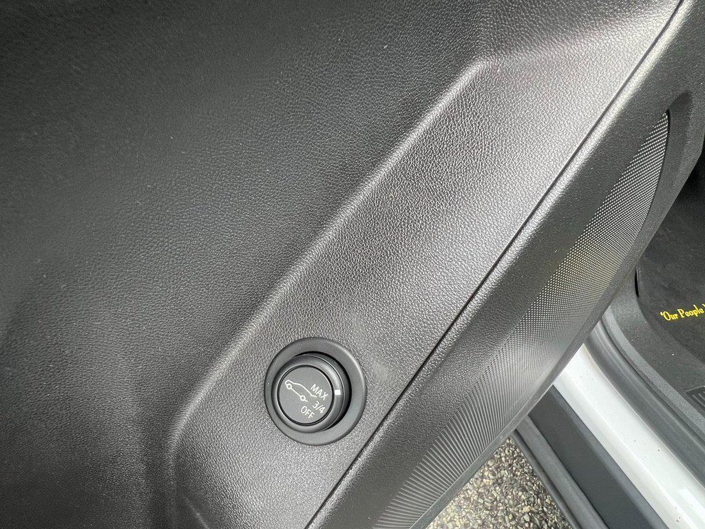 used 2022 Chevrolet Equinox car, priced at $22,770