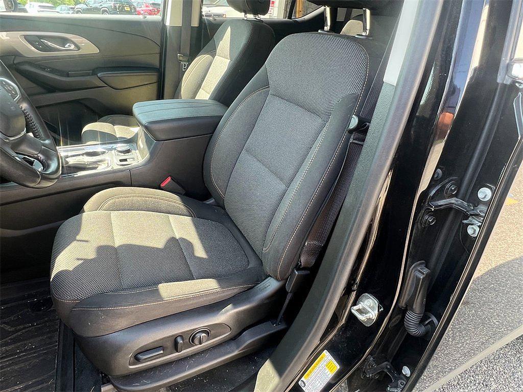 used 2021 Chevrolet Traverse car, priced at $21,770