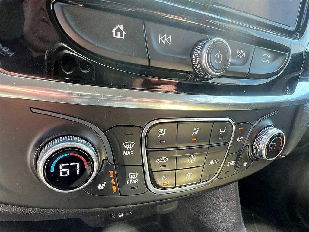 used 2021 Chevrolet Traverse car, priced at $21,770