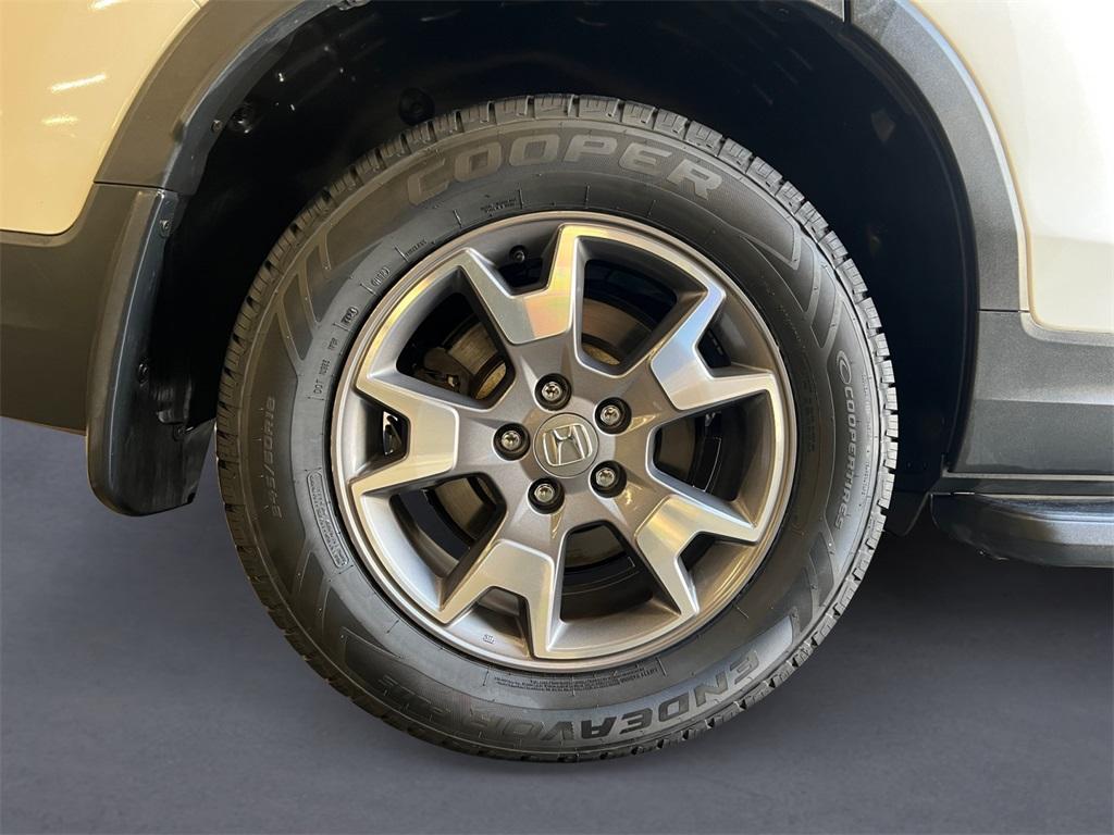 used 2022 Honda Passport car, priced at $31,998