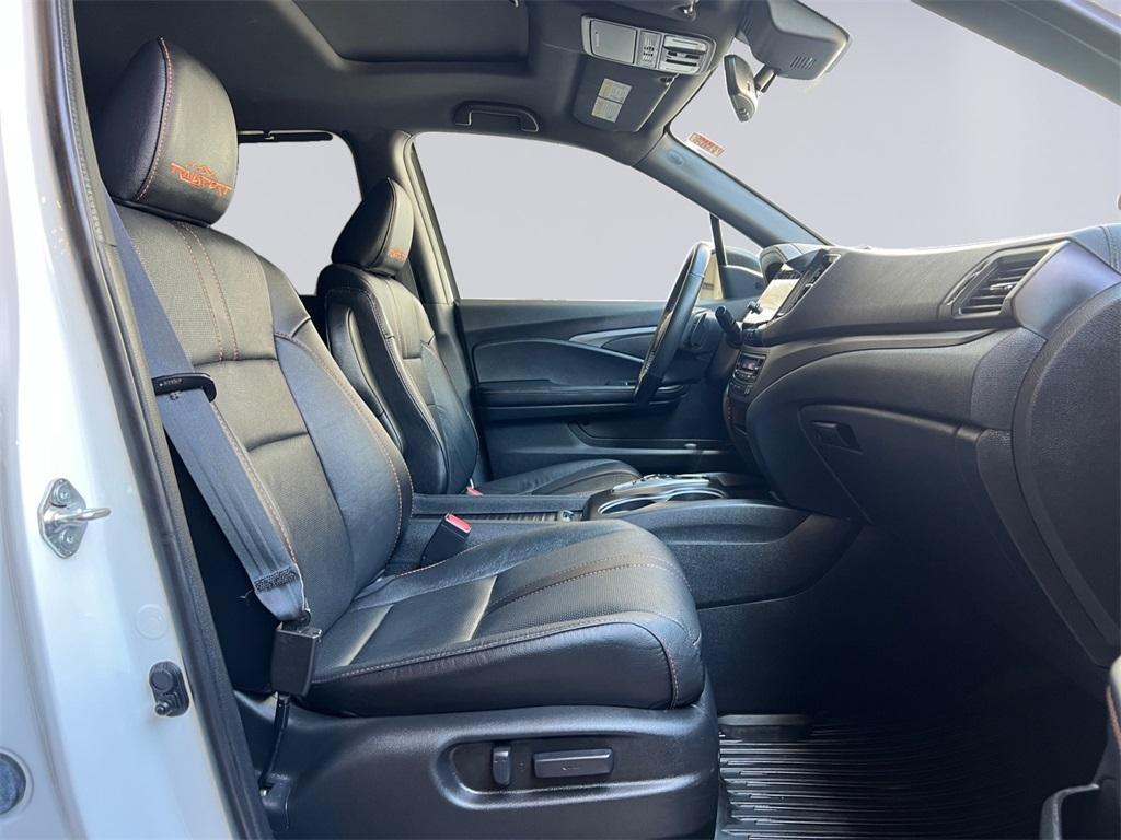 used 2022 Honda Passport car, priced at $31,998