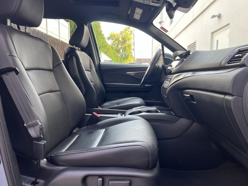 used 2022 Honda Passport car, priced at $30,444