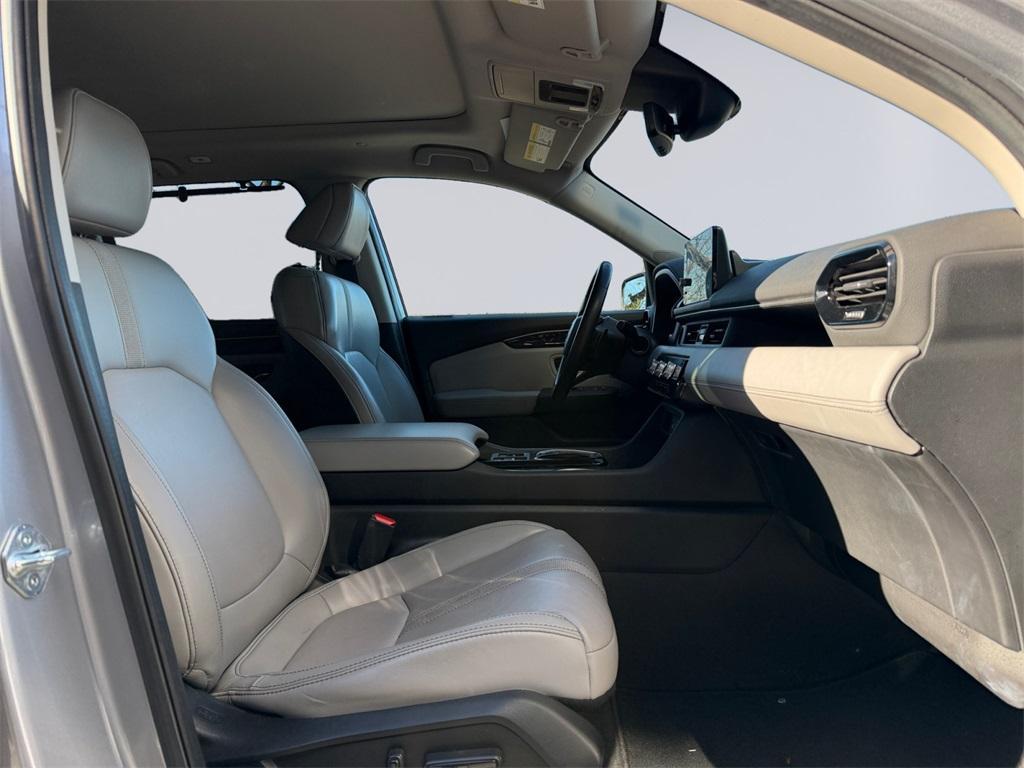 used 2023 Honda Pilot car, priced at $38,141