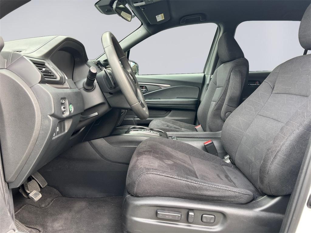 used 2022 Honda Pilot car, priced at $27,578