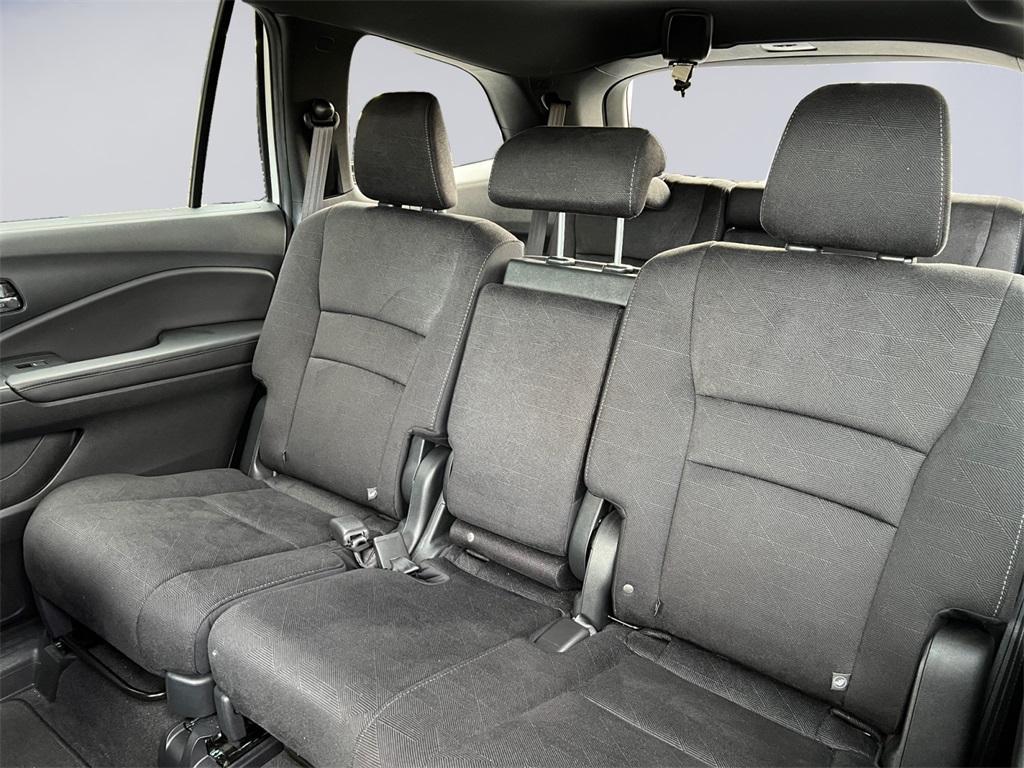 used 2022 Honda Pilot car, priced at $27,578