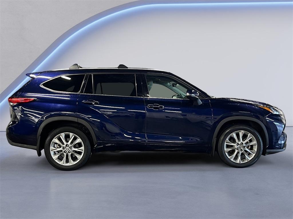 used 2021 Toyota Highlander car, priced at $33,990