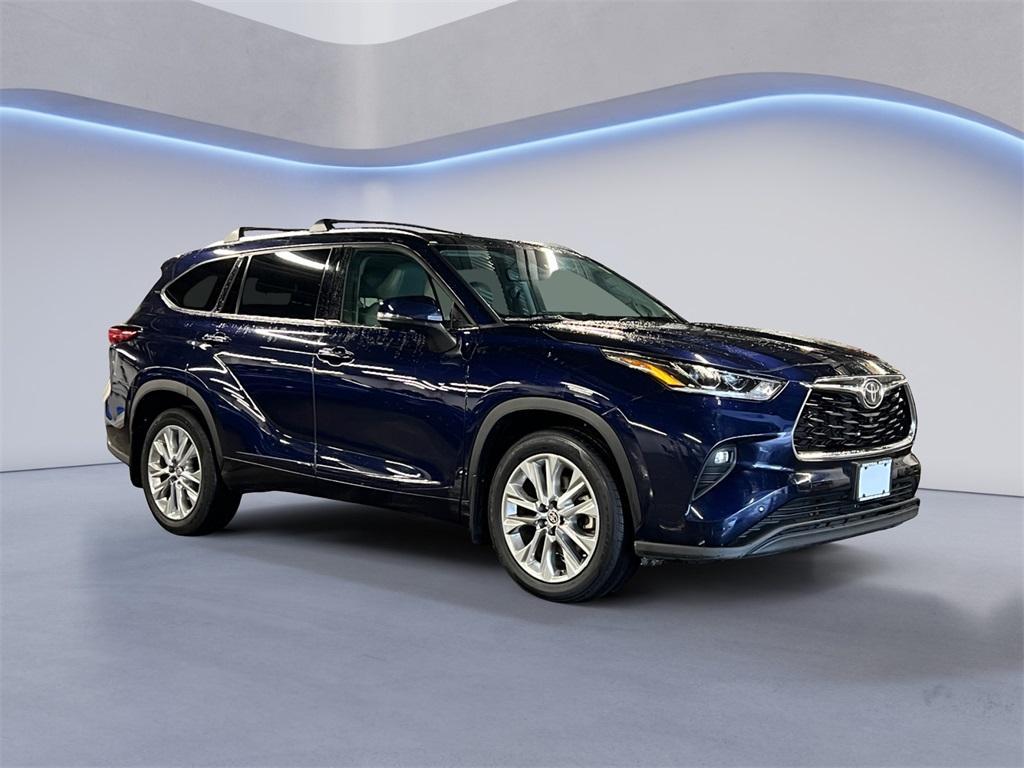 used 2021 Toyota Highlander car, priced at $33,990