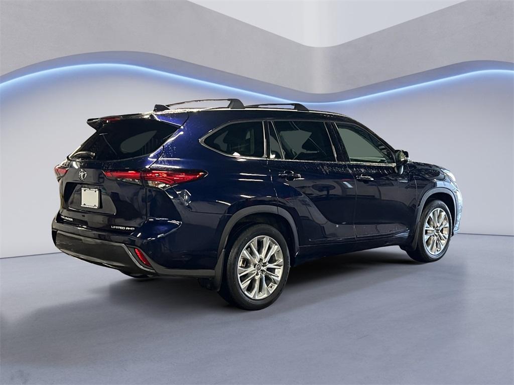 used 2021 Toyota Highlander car, priced at $33,990
