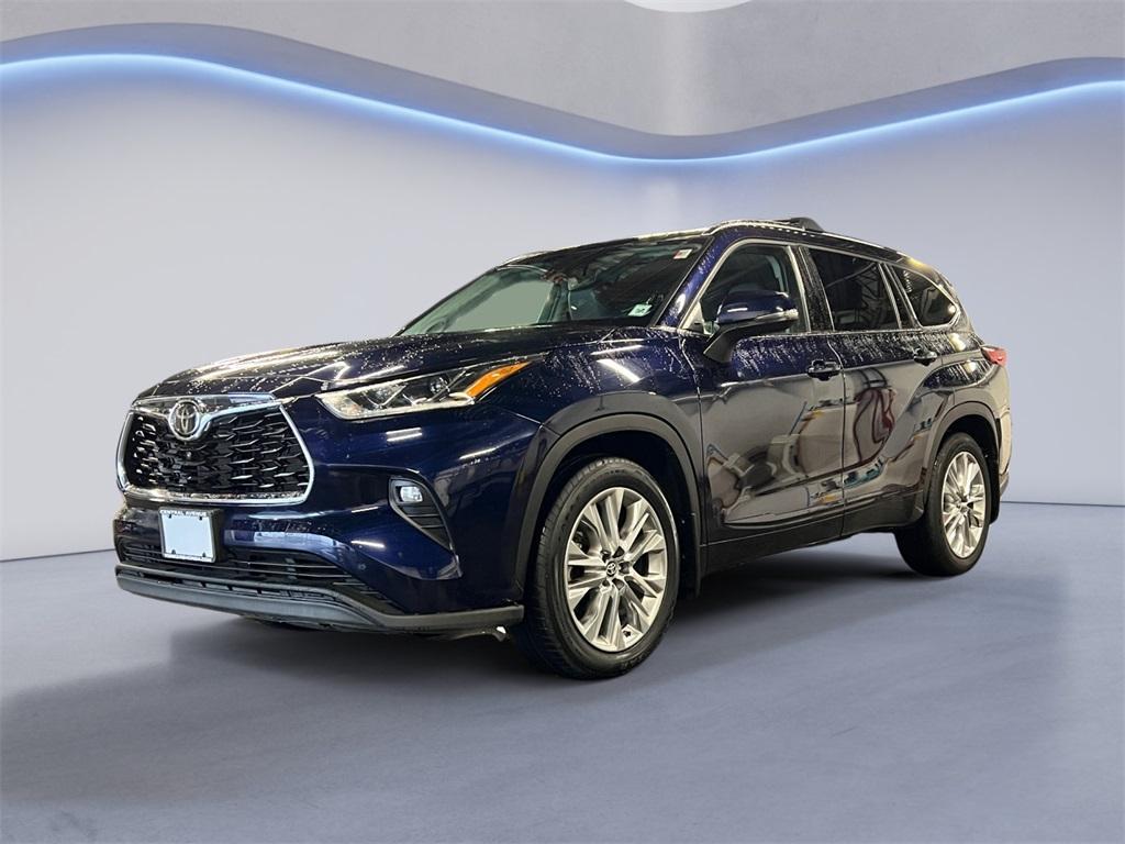used 2021 Toyota Highlander car, priced at $33,990