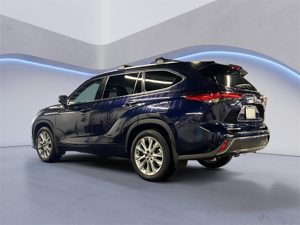 used 2021 Toyota Highlander car, priced at $33,990