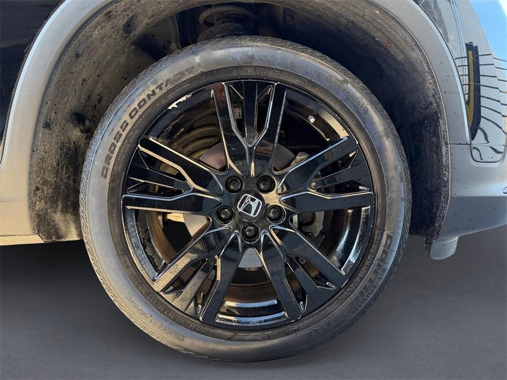 used 2022 Honda Pilot car, priced at $28,995