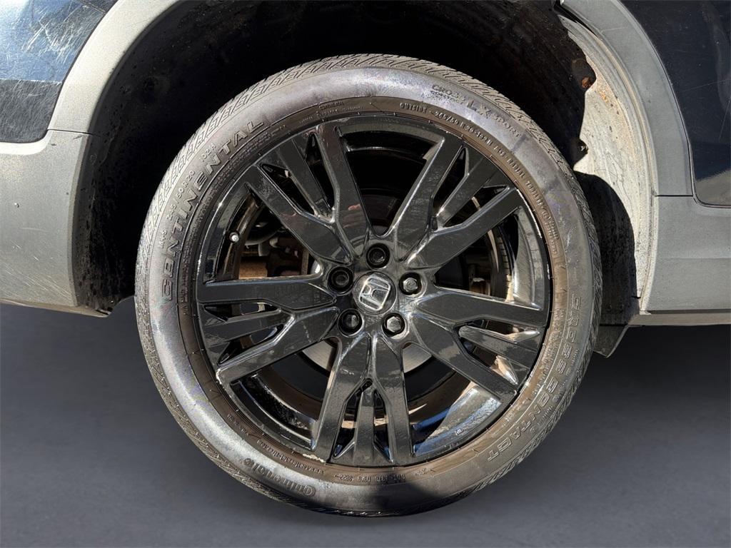 used 2022 Honda Pilot car, priced at $28,995