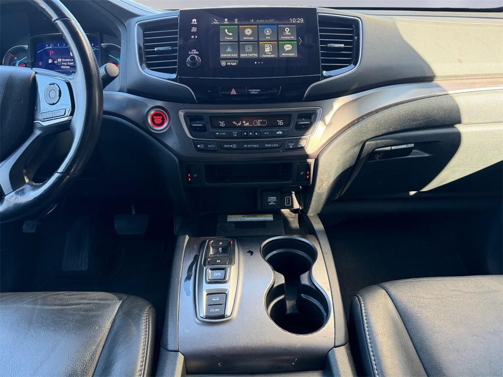 used 2022 Honda Pilot car, priced at $28,995