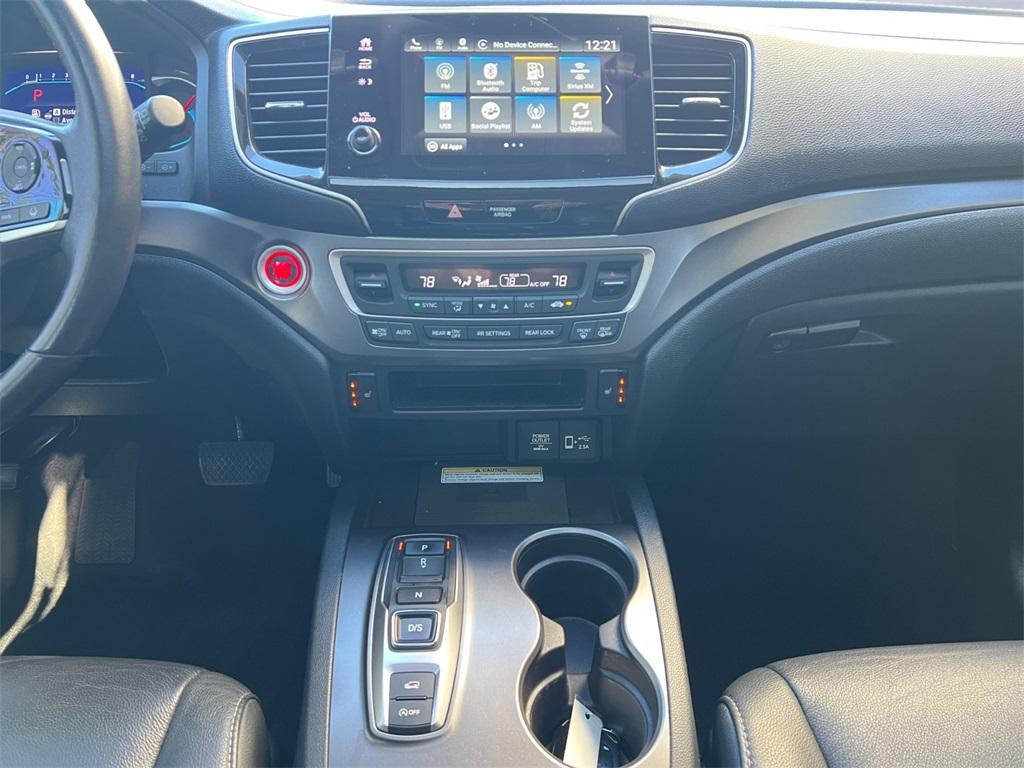 used 2022 Honda Pilot car, priced at $28,675