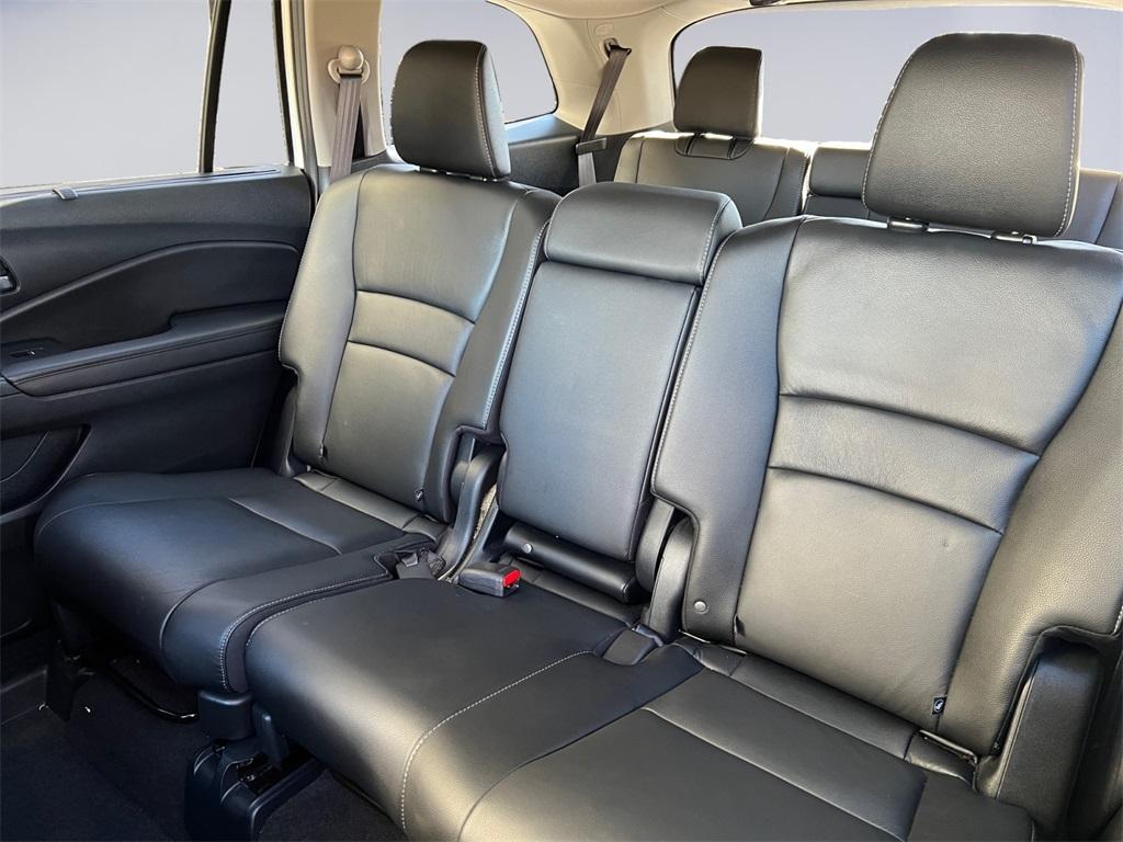 used 2022 Honda Pilot car, priced at $28,675