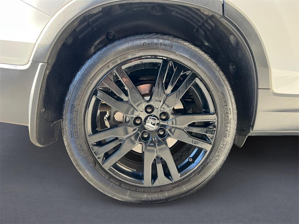 used 2022 Honda Pilot car, priced at $28,675