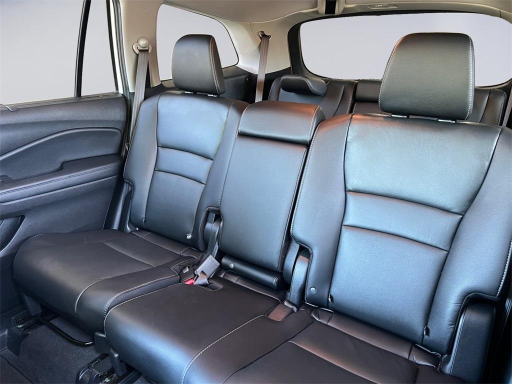 used 2021 Honda Pilot car, priced at $28,774