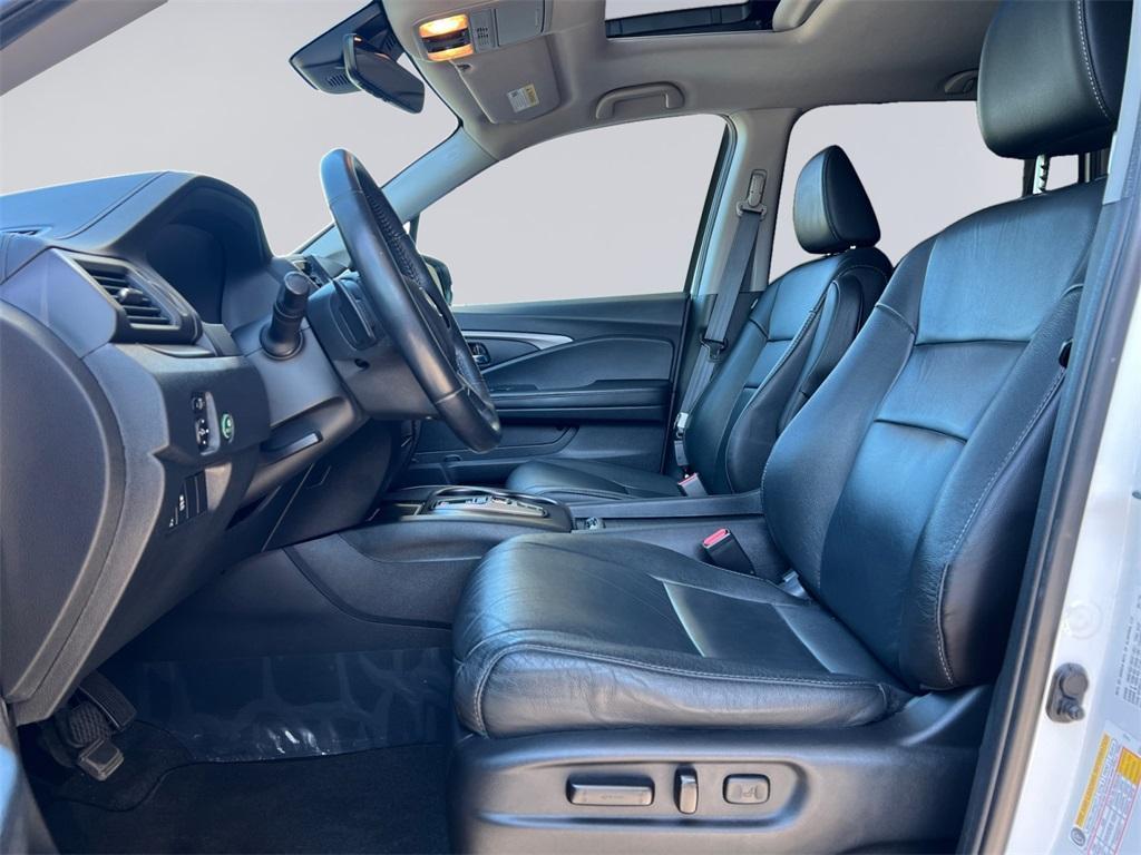 used 2021 Honda Pilot car, priced at $28,774