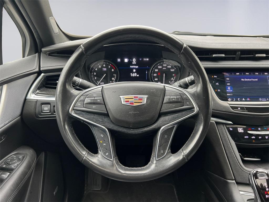 used 2023 Cadillac XT5 car, priced at $25,665