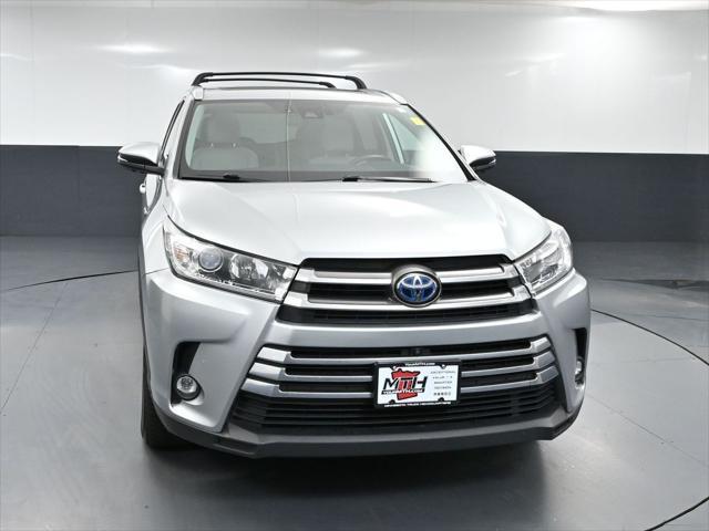 used 2019 Toyota Highlander Hybrid car, priced at $24,699