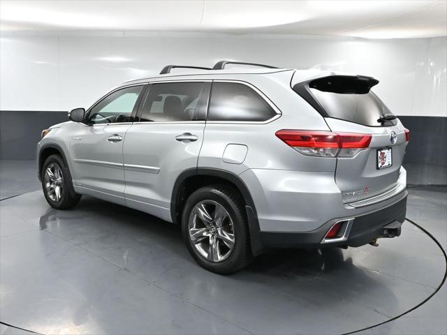 used 2019 Toyota Highlander Hybrid car, priced at $24,699
