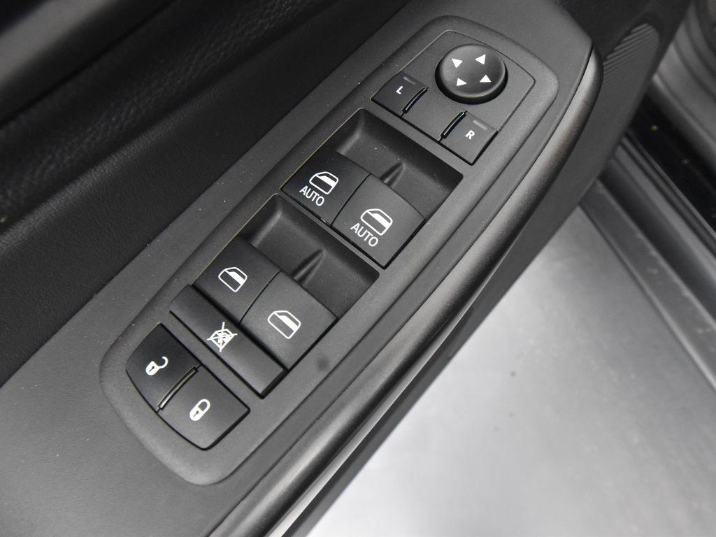 used 2022 Jeep Cherokee car, priced at $28,299