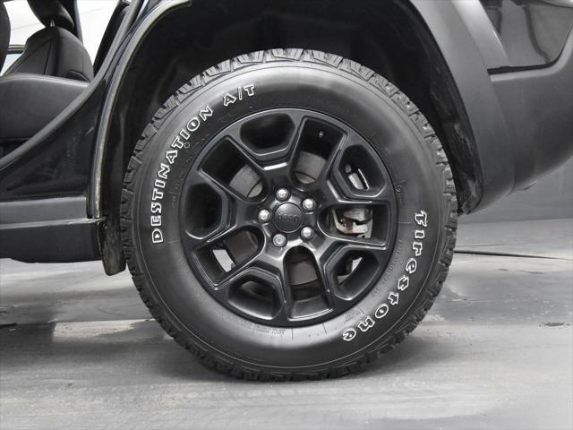 used 2022 Jeep Cherokee car, priced at $29,899