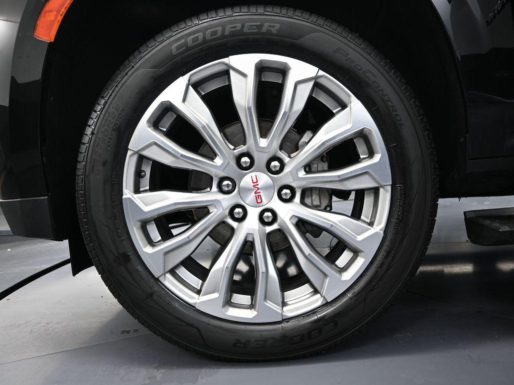 used 2023 GMC Yukon XL car, priced at $55,993