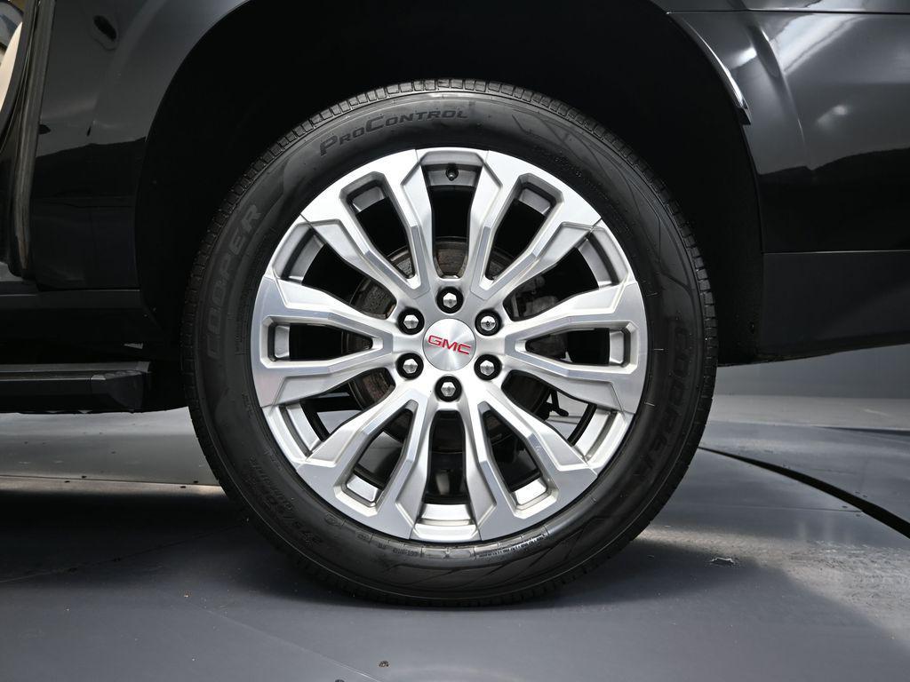 used 2023 GMC Yukon XL car, priced at $55,993