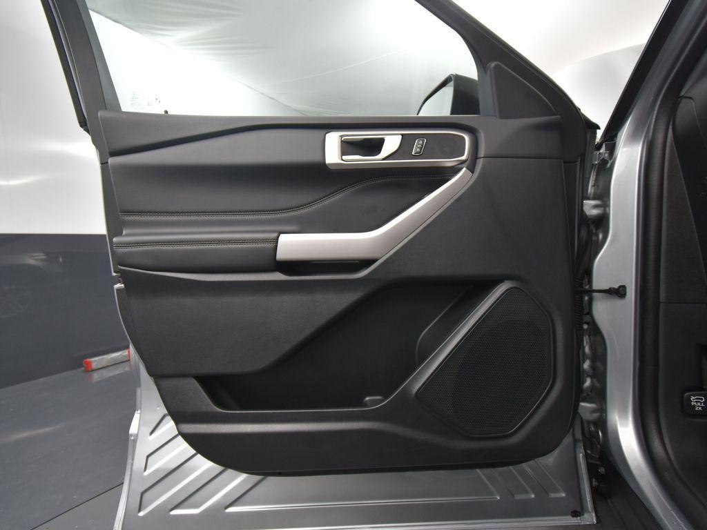 used 2023 Ford Explorer car, priced at $33,993