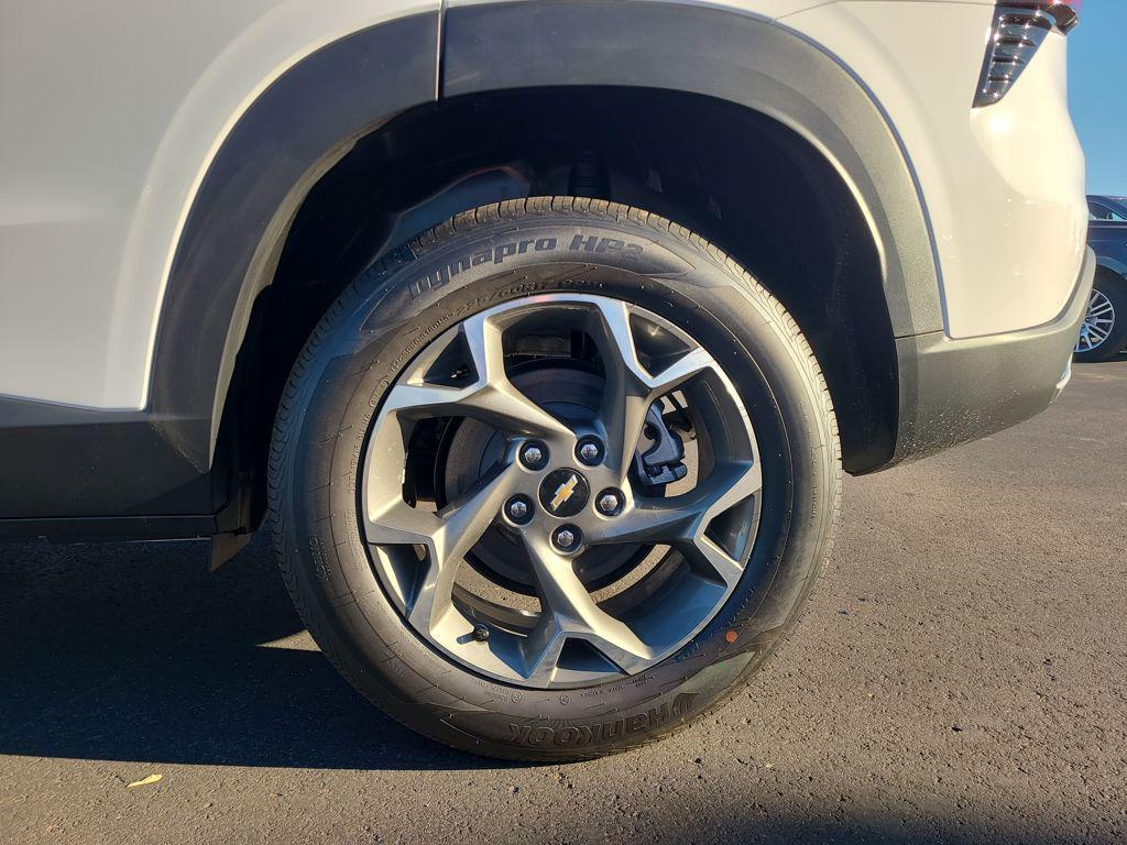 used 2025 Chevrolet Trax car, priced at $21,493