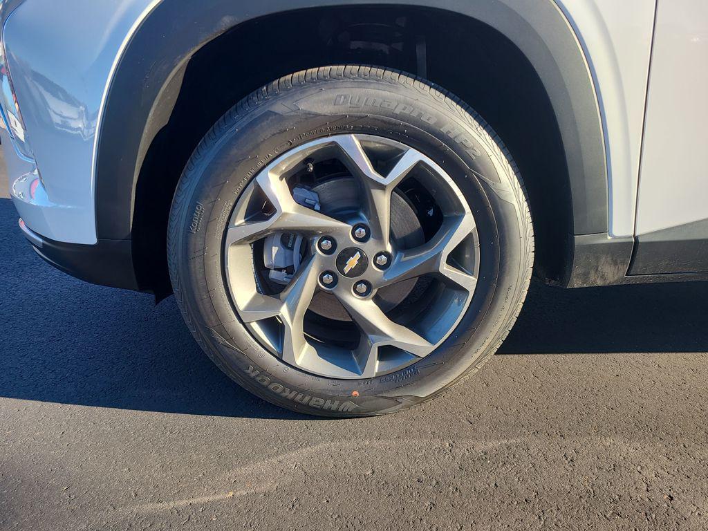 used 2025 Chevrolet Trax car, priced at $21,493