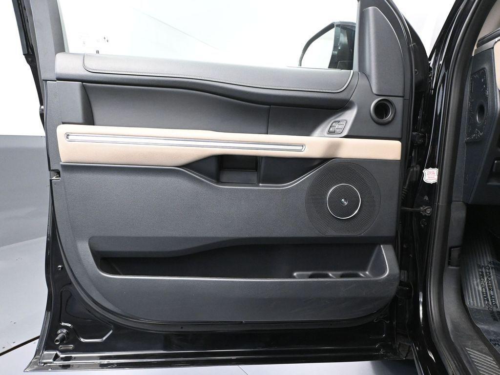 used 2023 Ford Expedition car, priced at $47,393