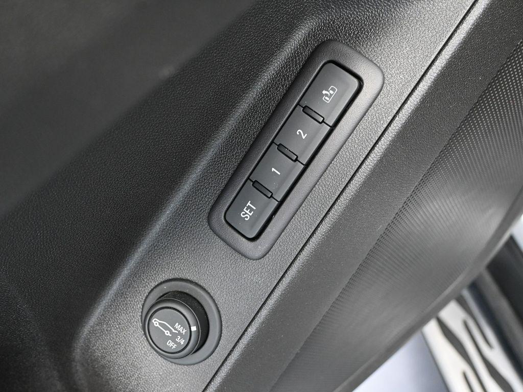 used 2018 Chevrolet Equinox car, priced at $17,293