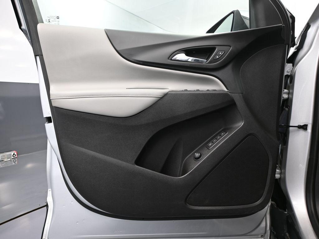 used 2018 Chevrolet Equinox car, priced at $17,293