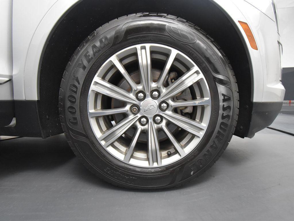 used 2017 Cadillac XT5 car, priced at $17,899