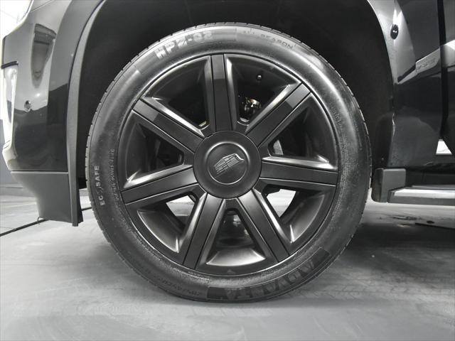 used 2020 Cadillac Escalade ESV car, priced at $39,713