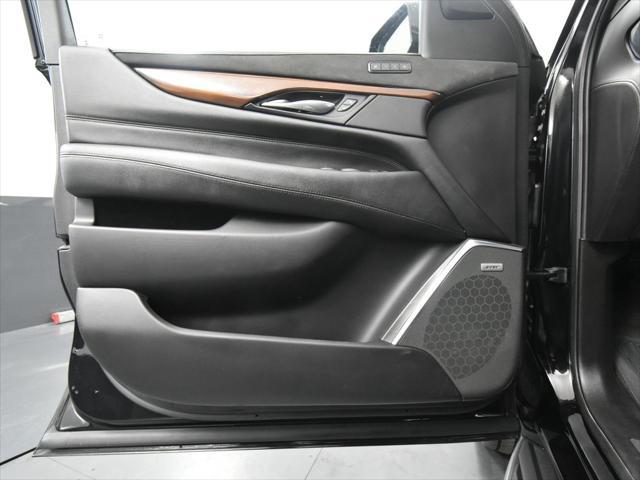 used 2020 Cadillac Escalade ESV car, priced at $39,713