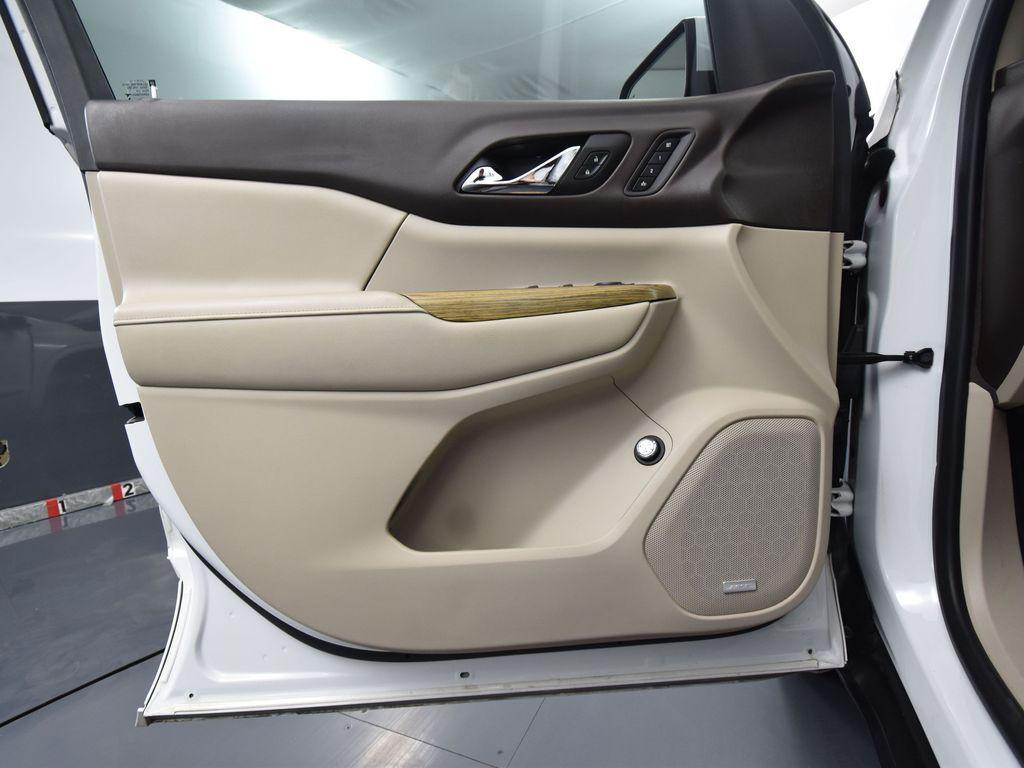 used 2018 GMC Acadia car, priced at $26,999