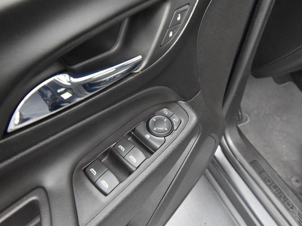 used 2022 Chevrolet Equinox car, priced at $17,393